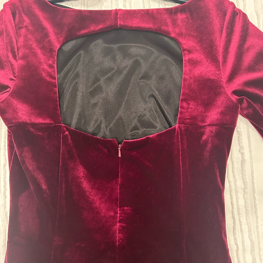 David Meister Velvet Burgundy Cocktail Dress with Crystal Cuffs - Picture 10 of 14